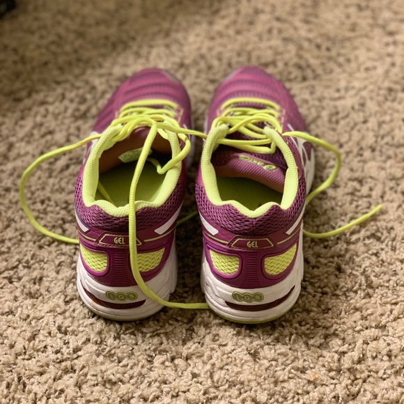 •Asics Womens Gel-DS Trainer 18• - Picture 4 of 6